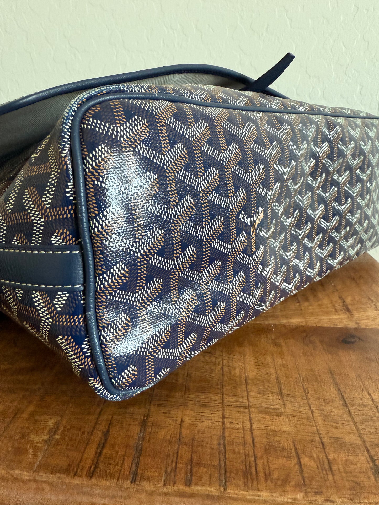Goyard Capetien MM Messenger Bag Navy
