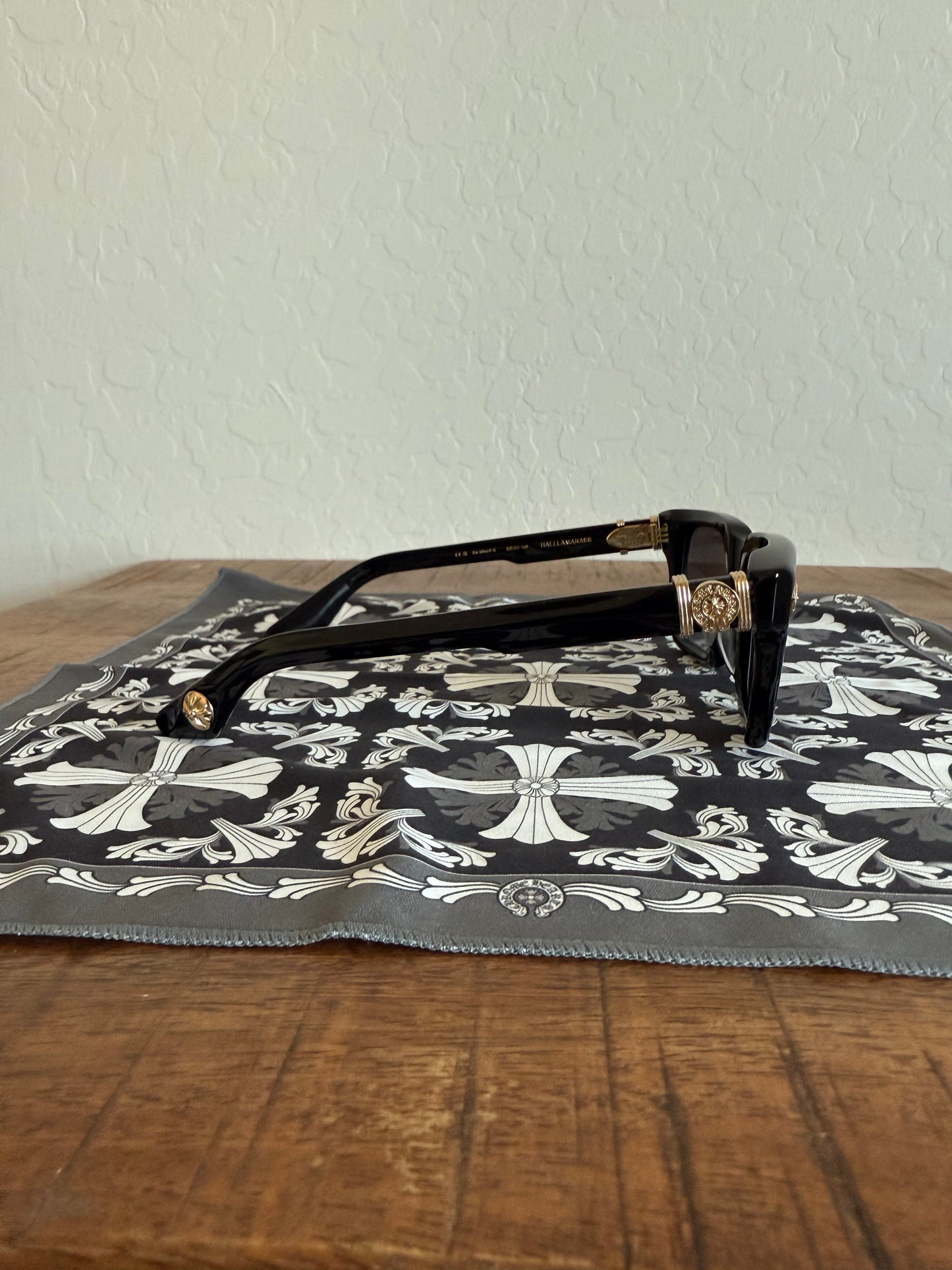 Chrome Hearts Halllamanass Gradient Sunglasses Black/Gold