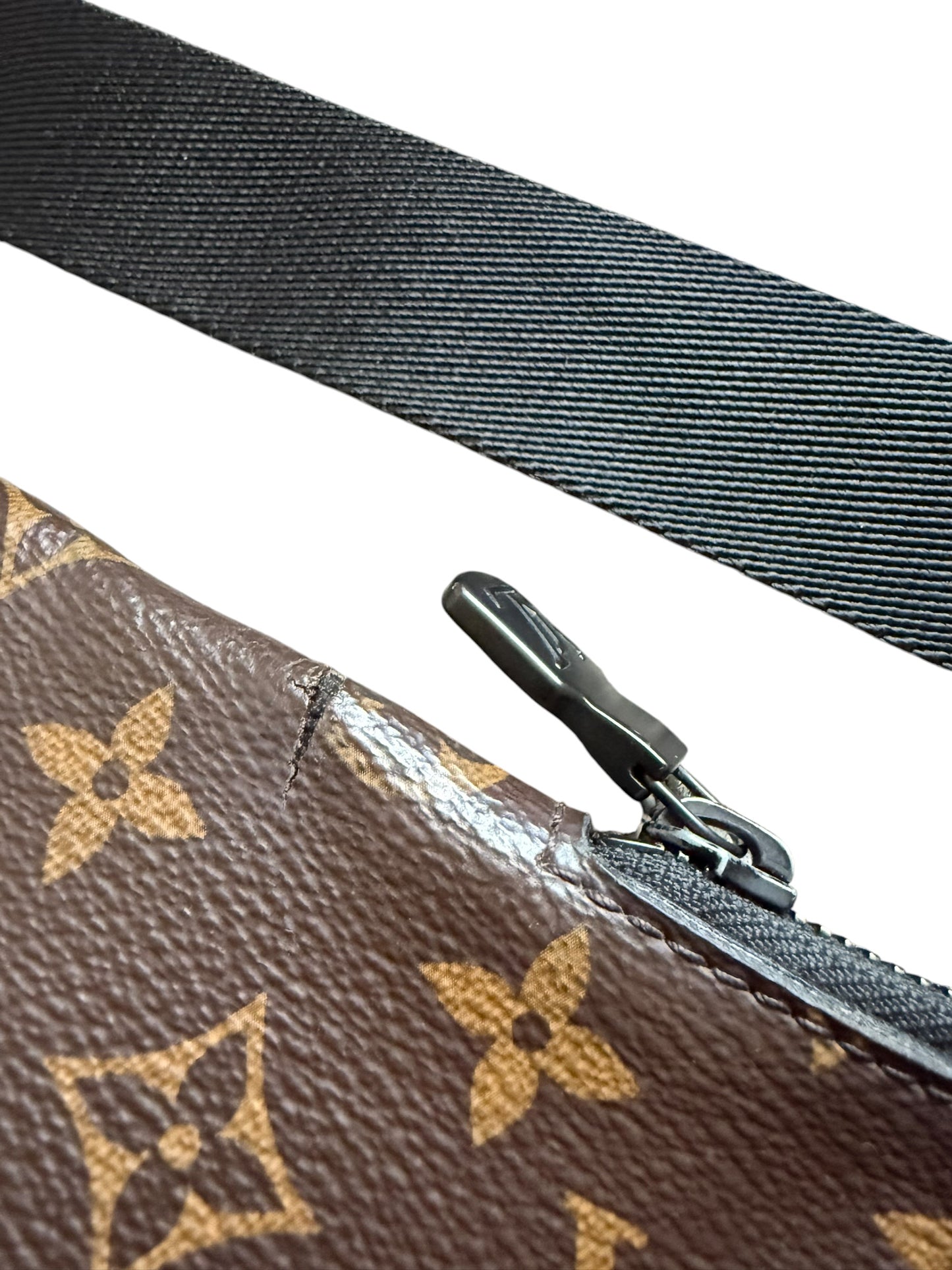 Louis Vuitton Discover Monogram Bum Bag Brown