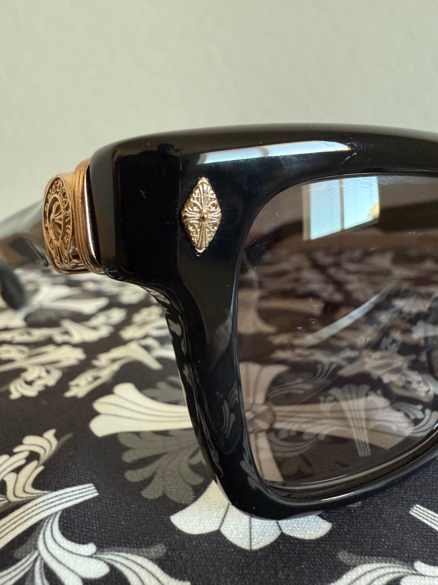 Chrome Hearts Halllamanass Gradient Sunglasses Black/Gold