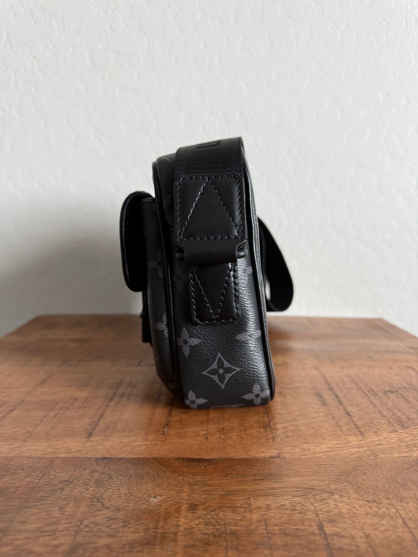 Louis Vuitton Getaway Messenger Eclipse Monogram Black